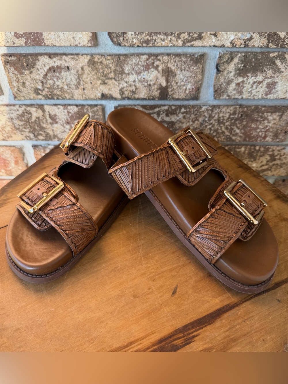 SCHUTZ Sandals Women’s Size 10B Naomi Buckle Sporty Textured Straps Beautiful!